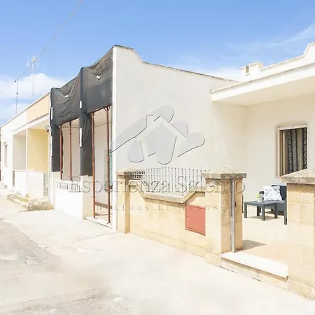 Casa Al Mare Mancaversa Vakantiehuis Marina di Mancaversa